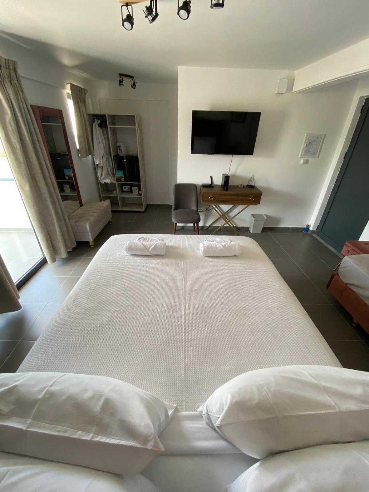Airport Luxury Stay Artemida  Exterior foto